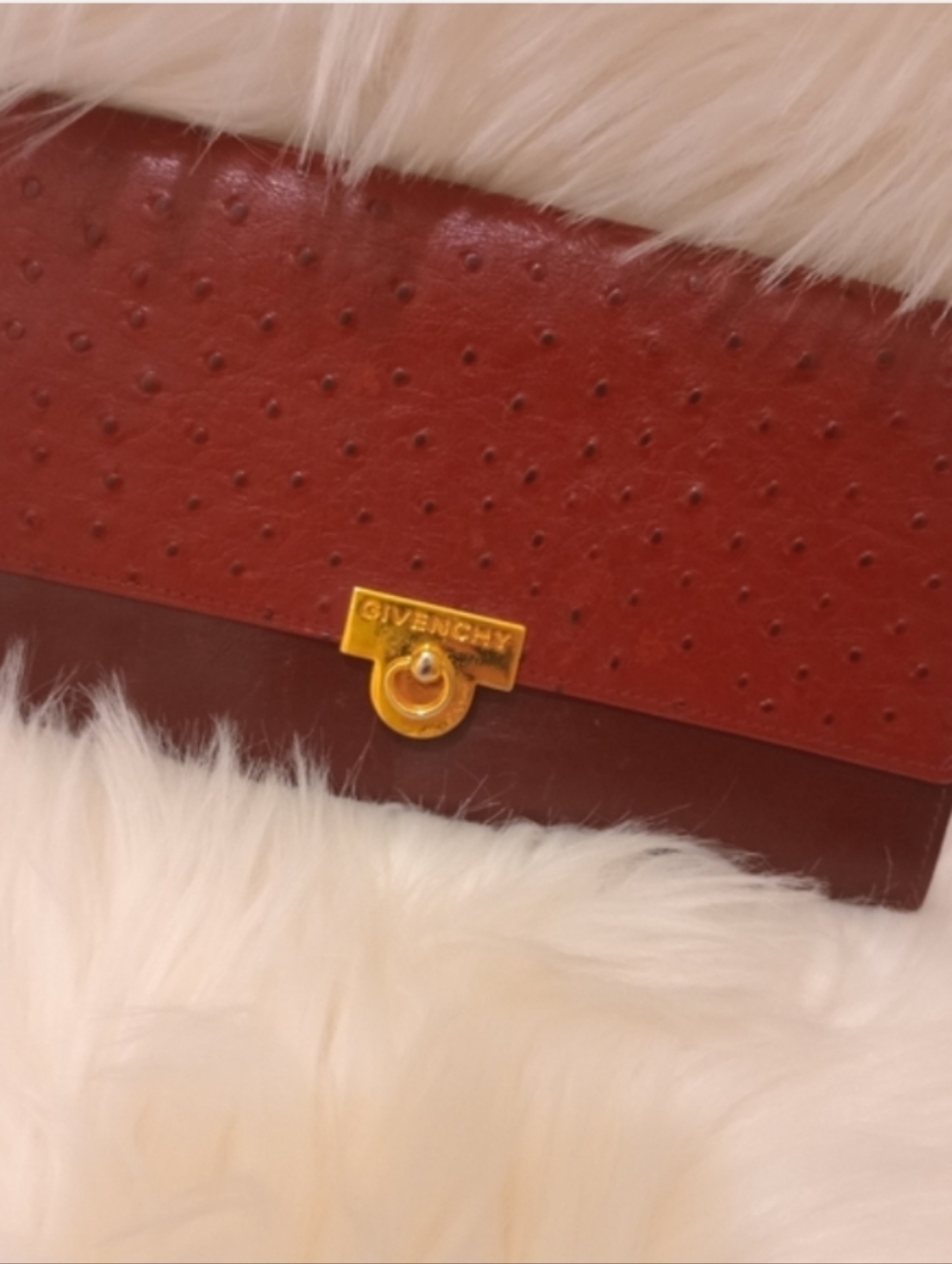 Givenchy Red Ostrich-Texture Leather Wallet Clutch Purse Bag Luxury Vintage